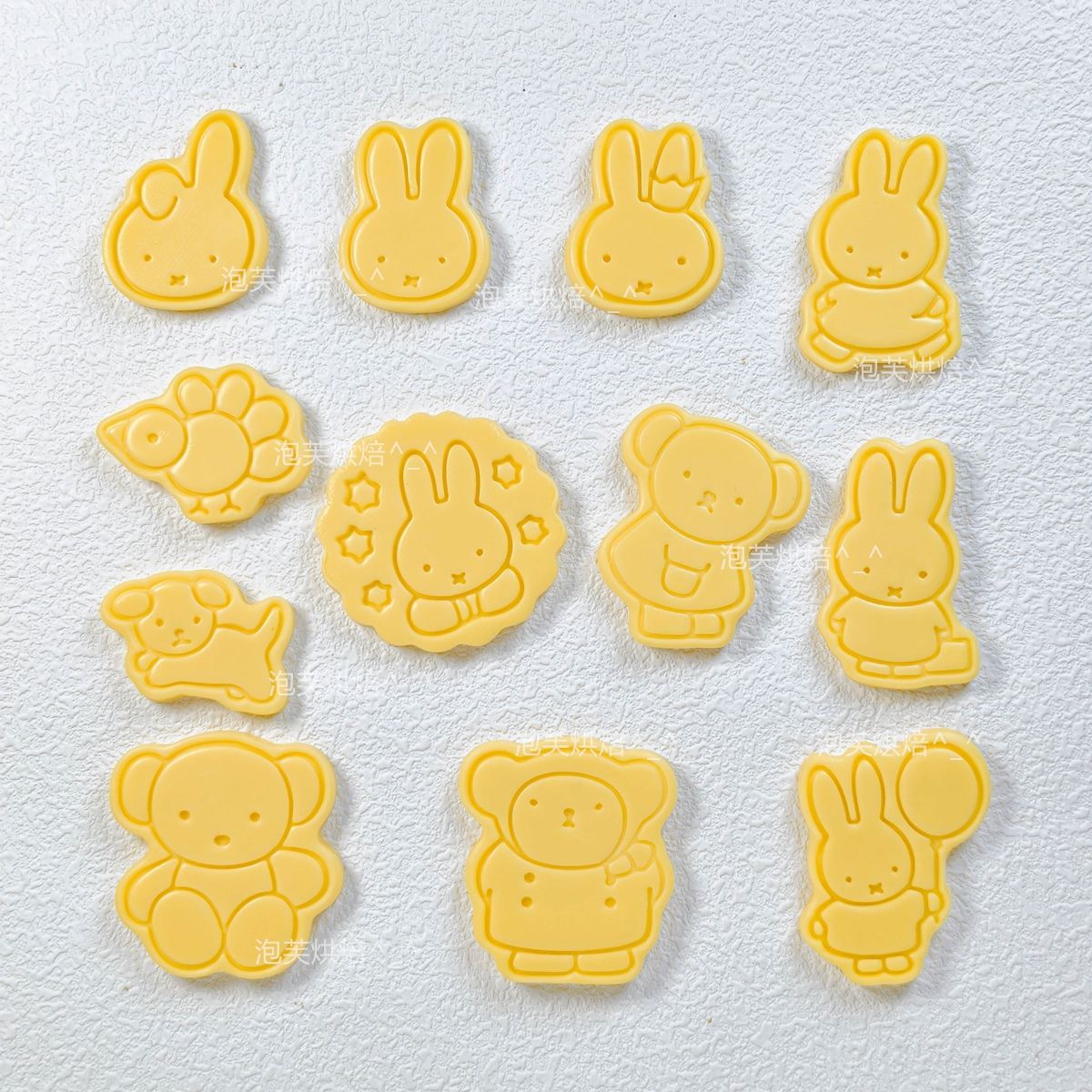 Kitchen Appliances On Sale - Cute 3D Press Cookie Mold with